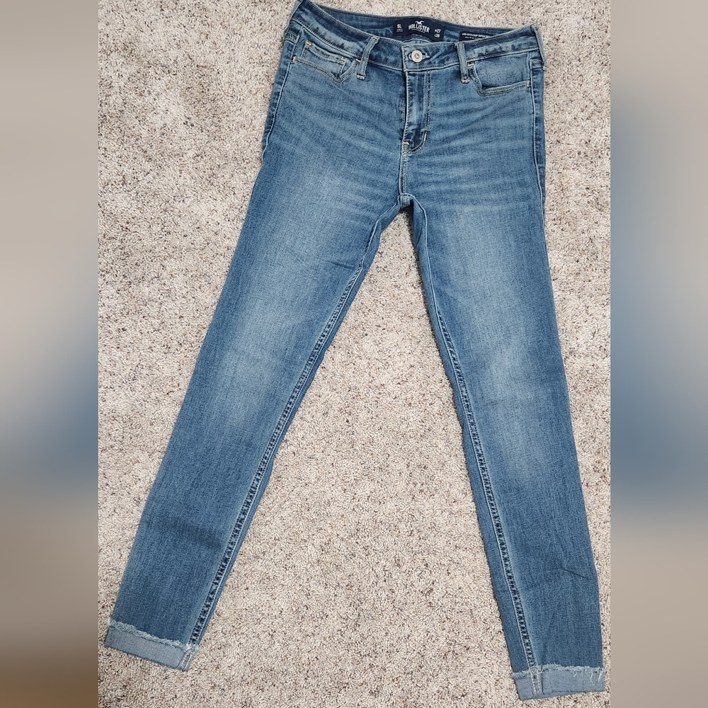 Hollister Mid Rise Crop Super Skinny Jeans